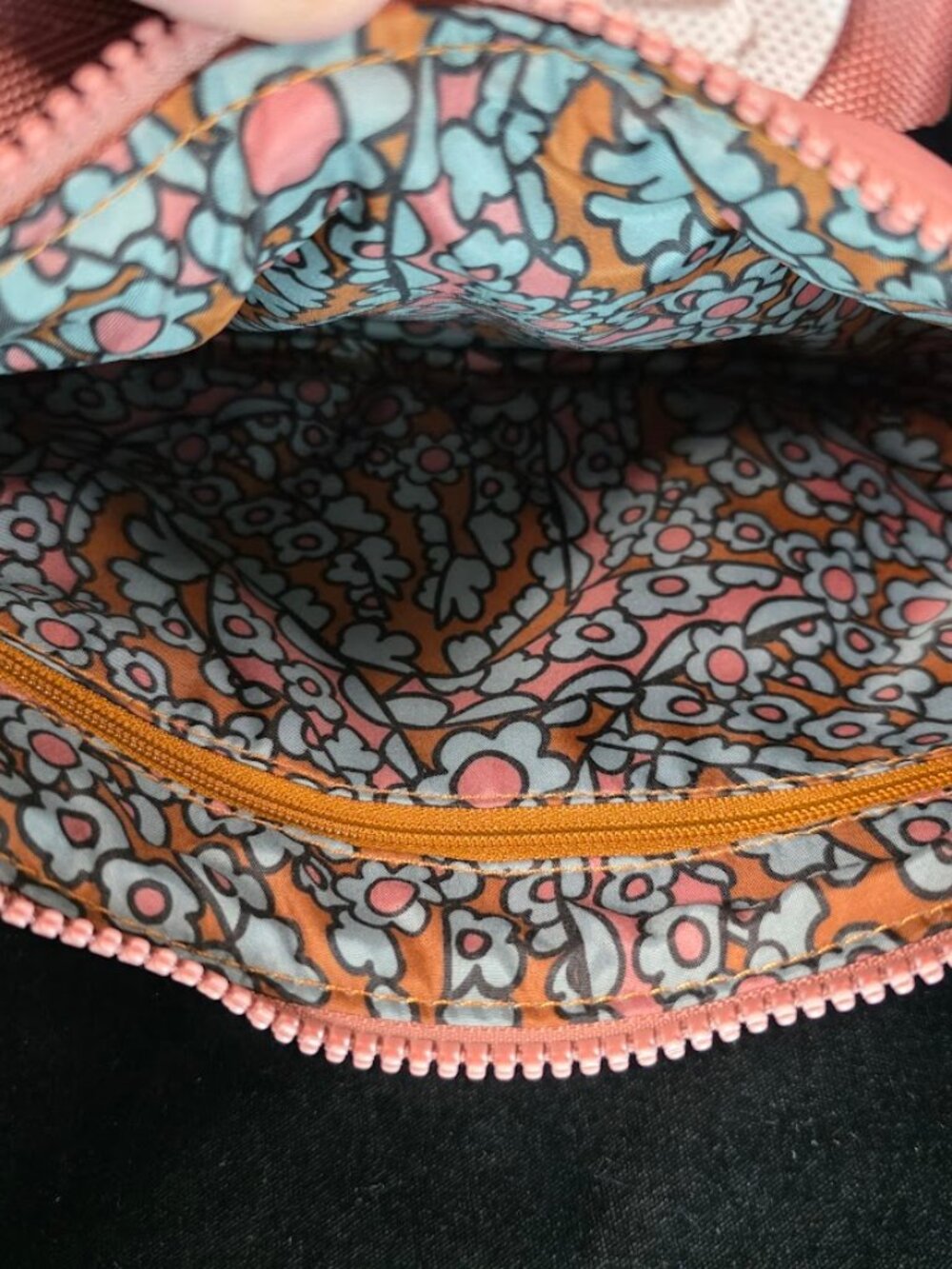 NWT Vera Bradley Featherweight Springbrook Sling Crossbody - Picture 5 of 10